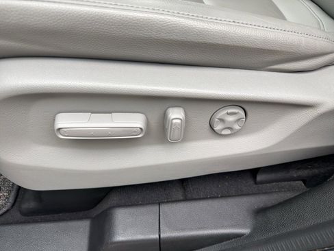 Used 2023 Honda Odyssey Touring image 11