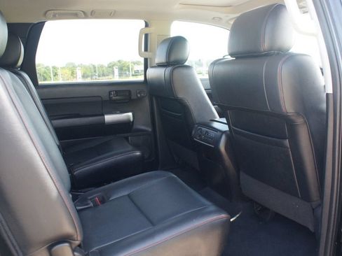 Used 2022 Toyota Sequoia TRD Pro AWD/4WD image 25