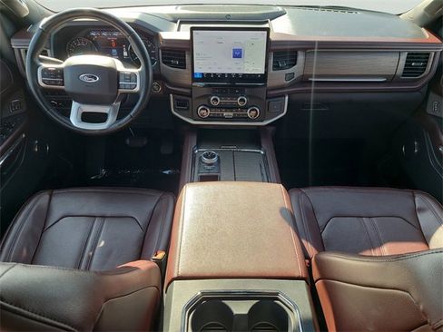 Used 2023 Ford Expedition Limited image 18