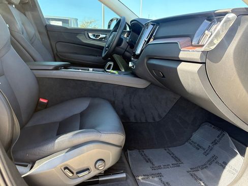 Certified 2023 Volvo XC60 B5 Plus w/ Climate Package image 34