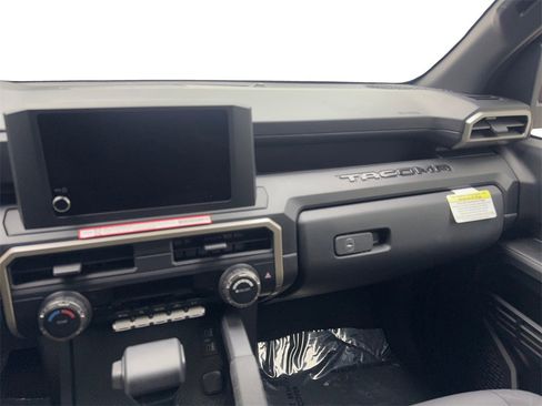 Used 2025 Toyota Tacoma SR image 54