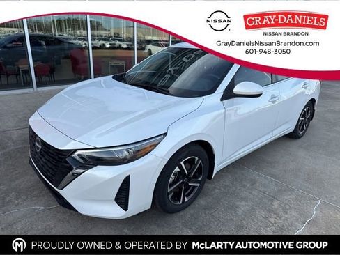 Certified 2025 Nissan Sentra SV image 1