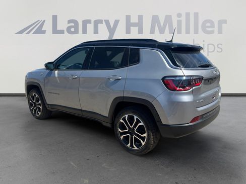 Certified 2024 Jeep Compass Limited w/ Sun and Sound Group AWD/4WD image 3