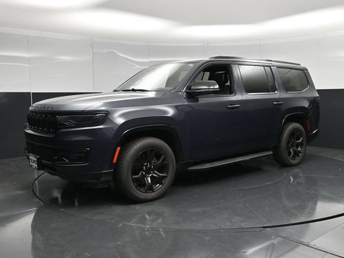 Used 2024 Jeep Wagoneer Series II AWD/4WD image 5