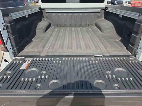 New 2026 Nissan Frontier SV w/ SV Convenience Package RWD image 26