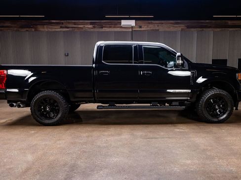 Used 2022 Ford F250 Lariat w/ Black Appearance Package AWD/4WD image 10