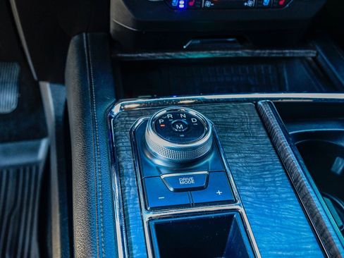 Used 2019 Ford Expedition Limited image 23