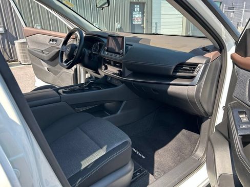 Used 2023 Nissan Rogue SV AWD/4WD image 26