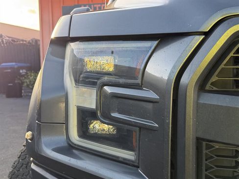 Used 2019 Ford F150 Raptor w/ Equipment Group 802A Luxury AWD/4WD image 4