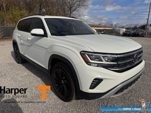 Used 2023 Volkswagen Atlas SE w/ Panoramic Sunroof Package image 7