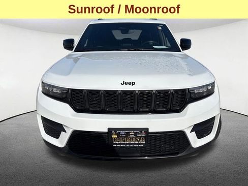 Used 2022 Jeep Grand Cherokee Altitude image 4