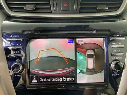 Used 2020 Nissan Murano SL w/ Moonroof Package AWD/4WD image 13