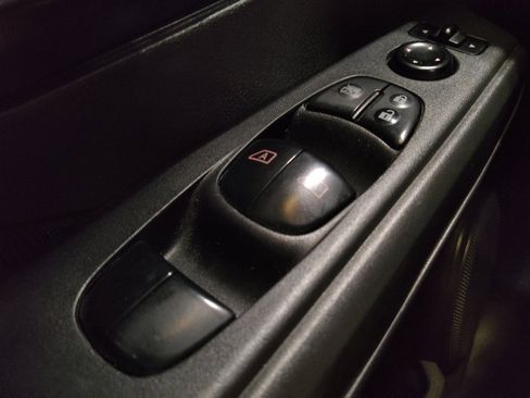 Used 2021 Nissan Kicks S FWD image 27