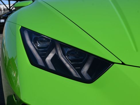 Used 2021 Lamborghini Huracan EVO RWD image 31