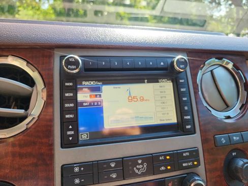 Used 2012 Ford F250 King Ranch w/ FX4 Off Road Pkg image 24