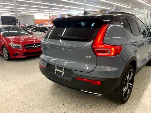 Used 2020 Volvo XC40 T5 R-Design image 40