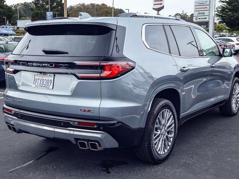 Used 2025 GMC Acadia Denali AWD/4WD image 22