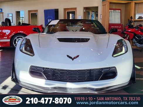 Used 2015 Chevrolet Corvette Z06 w/ 3LZ Preferred Equipment Group image 6