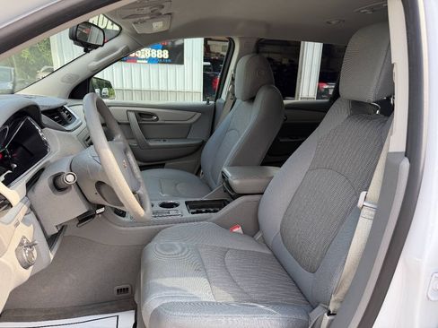 Used 2017 Chevrolet Traverse LS AWD/4WD image 10