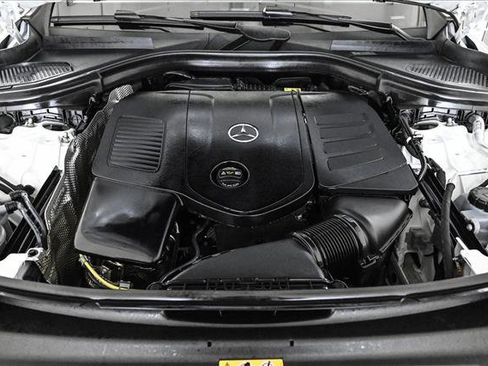 Certified 2025 Mercedes-Benz GLC 300 4MATIC image 25