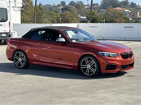 Used 2018 BMW M240i Convertible image 3