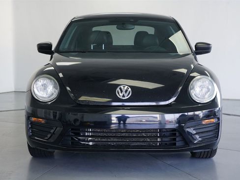 Used 2017 Volkswagen Beetle 1.8T image 2