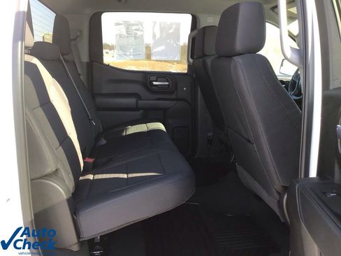Used 2026 Chevrolet Silverado 1500 Custom Trail Boss w/ Turbomax Blackout Package AWD/4WD image 15