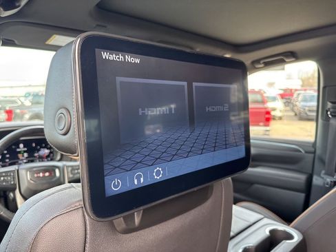 Used 2023 GMC Yukon AT4 w/ AT4 Premium Plus Package image 15