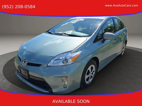Used 2015 Toyota Prius Two FWD image 1