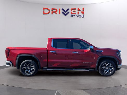 Used 2022 GMC Sierra 1500 SLT w/ SLT Premium Plus Package image 8