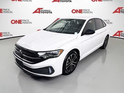 Used 2022 Volkswagen Jetta Sport FWD image 3