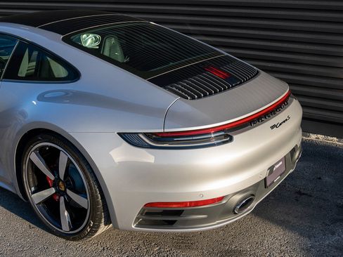 Used 2024 Porsche 911 Carrera S RWD image 9