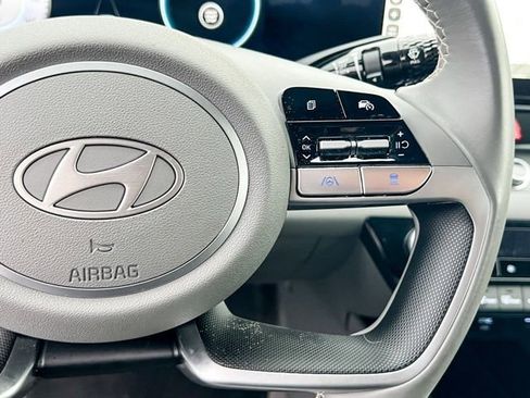 New 2025 Hyundai Elantra SEL image 25