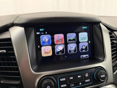 Used 2018 Chevrolet Suburban LT AWD/4WD image 21