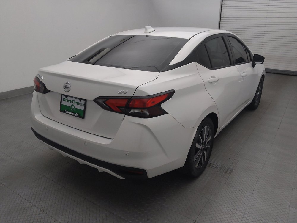 Used 2021 Nissan Versa SV FWD image 9