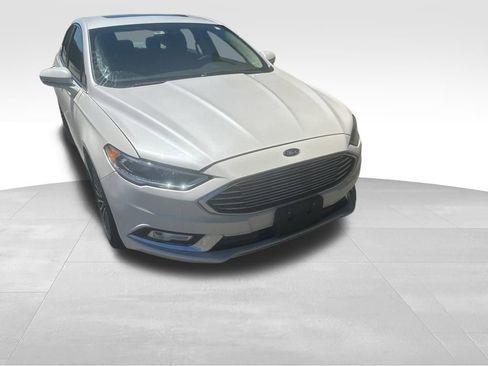 Used 2017 Ford Fusion SE w/ Fusion SE Technology Package FWD image 35