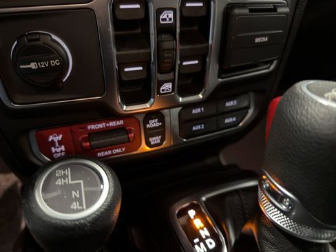 New 2026 Jeep Gladiator Rubicon w/ Steel Bumper Group image 34