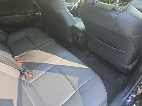 Used 2025 Toyota Corolla Cross XLE FWD image 11