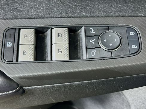Used 2024 Mitsubishi Outlander SE AWD/4WD image 15