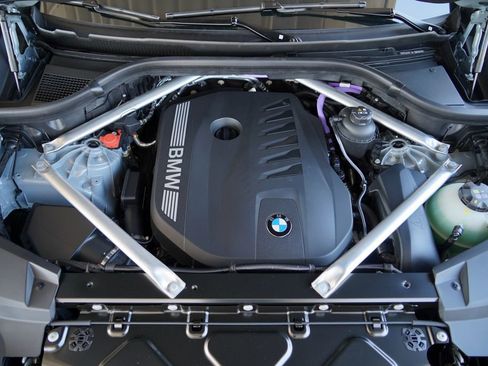New 2026 BMW X5 xDrive40i w/ M Sport Package AWD/4WD image 21