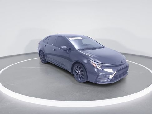 Used 2023 Toyota Corolla SE w/ Carpet Mat Package (TMS) image 3