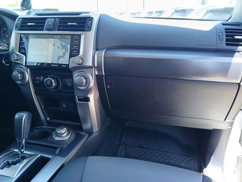 Used 2021 Toyota 4Runner SR5 Premium w/ Moonroof Package AWD/4WD image 17