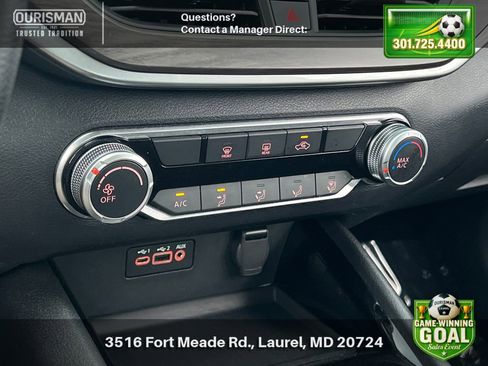 Used 2024 Nissan Altima 2.5 SV AWD/4WD image 14