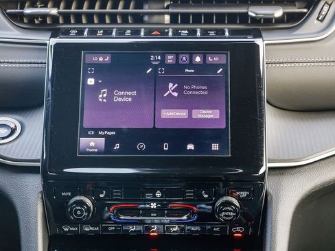 New 2025 Jeep Grand Cherokee Laredo w/ Luxury Tech Group I image 15