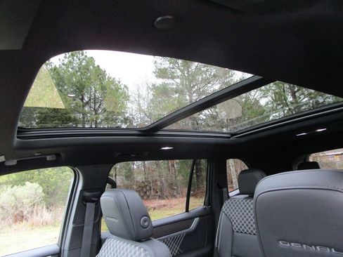 New 2026 GMC Acadia Denali image 31