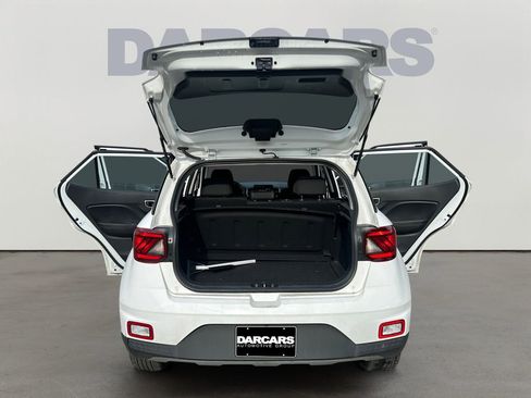 Used 2025 Hyundai Venue SEL FWD image 28