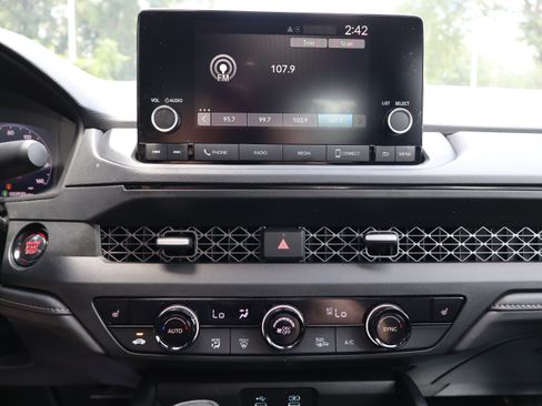Used 2025 Honda Accord SE image 31