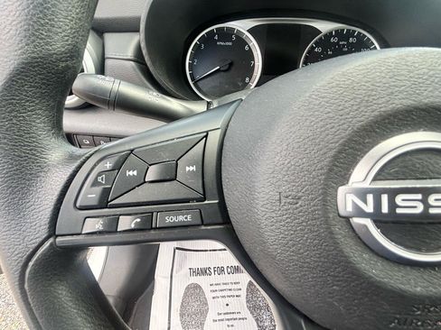 Used 2023 Nissan Versa S FWD image 39