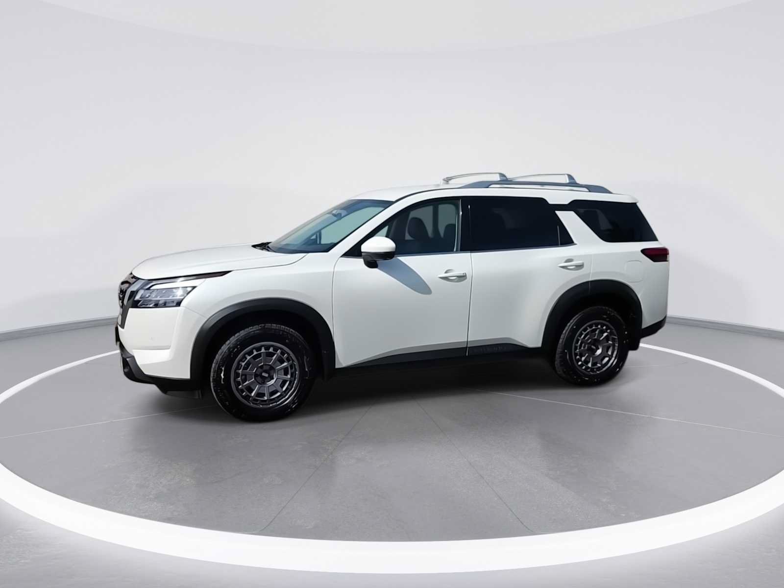 Used 2024 Nissan Pathfinder SL w/ Cargo Package AWD/4WD image 4