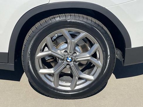 Used 2020 BMW X3 xDrive30e image 11